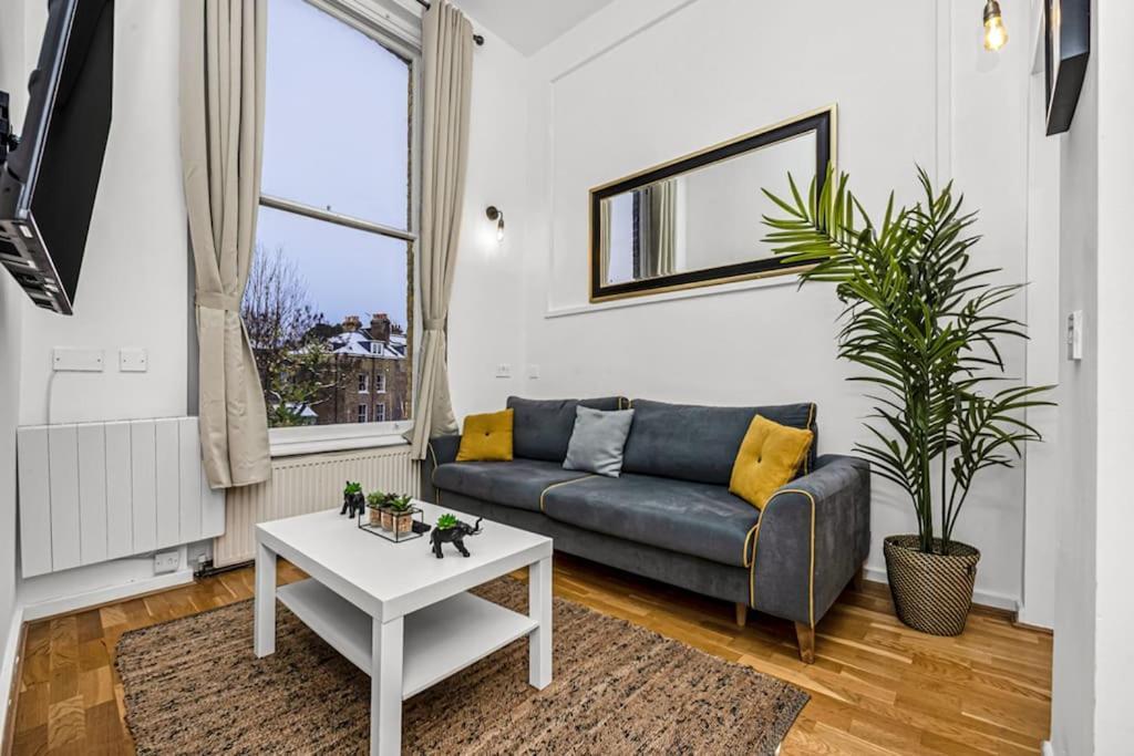 Apartmán Deluxe Flat On Kentish Town Londýn Exteriér fotografie